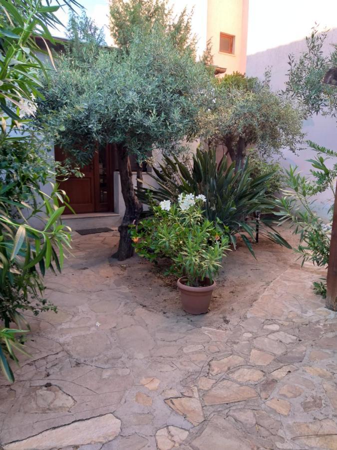 I Ginepri Guest House Olbia Exterior foto